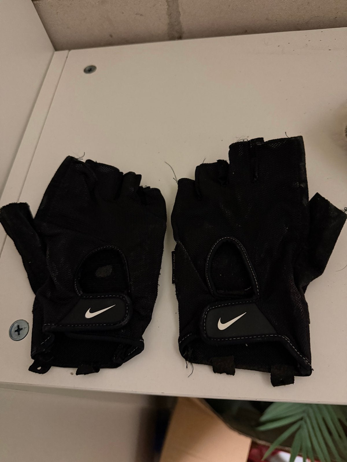 Nike fitness handschoenen - 1 keer gebruikt, Ophalen of Verzenden, Gebruikt, Armen, Overige typen