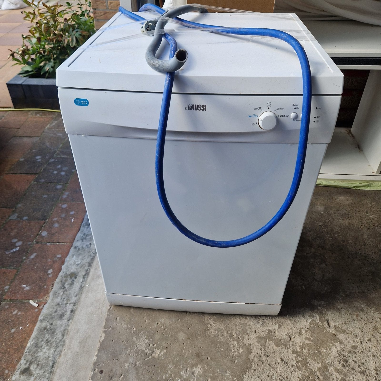 Gebruikte Zanussi vaatwasser - Kan nog prima een ronde mee, Witgoed en Apparatuur, Ophalen, Gebruikt, Voorlader, 85 tot 90 cm