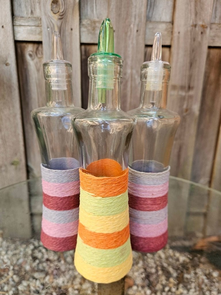 Kleurrijke oliefles 25 cm, Huis en Inrichting, Nieuw, Ophalen of Verzenden, Meerkleurig, Glas