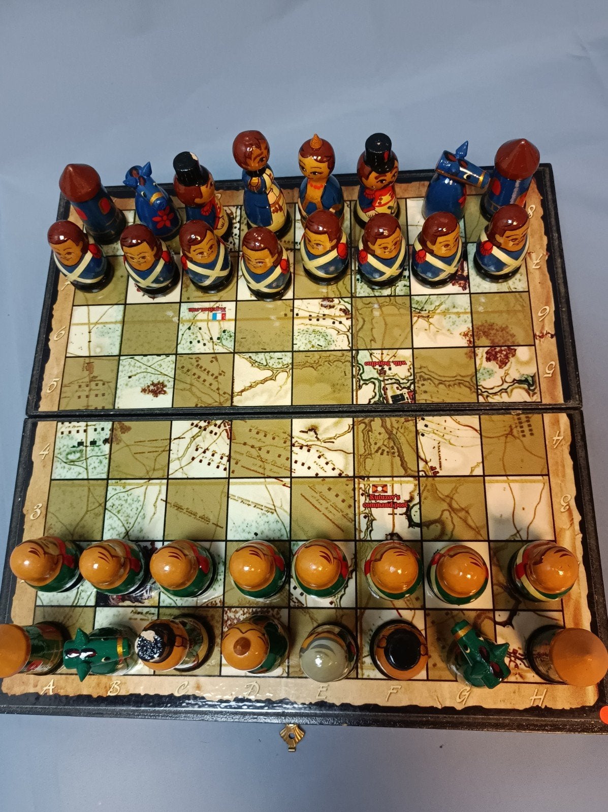 Schaakspel Borodino de Napoliontische slag uit 1812, Ophalen of Verzenden, Zo goed als nieuw