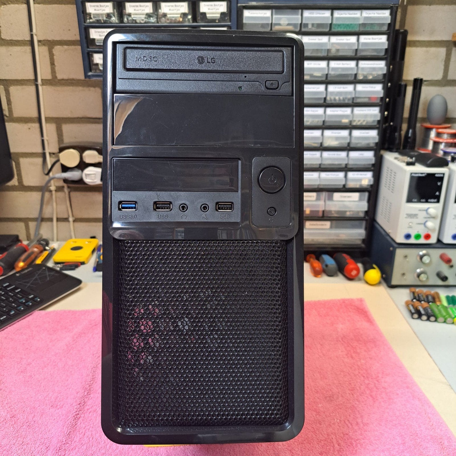 AMD FX8350 met Windows 11 Professional, Computers en Software, Computerbehuizingen, Gebruikt, Ophalen