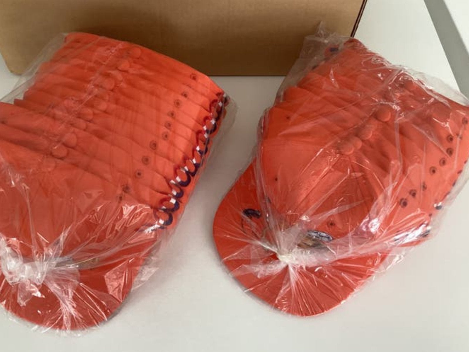 Doos vol nieuwe Oranje Petten voor het WK   ( 24 stuks), Ophalen of Verzenden, Nieuw, Oranje of Koningsdag