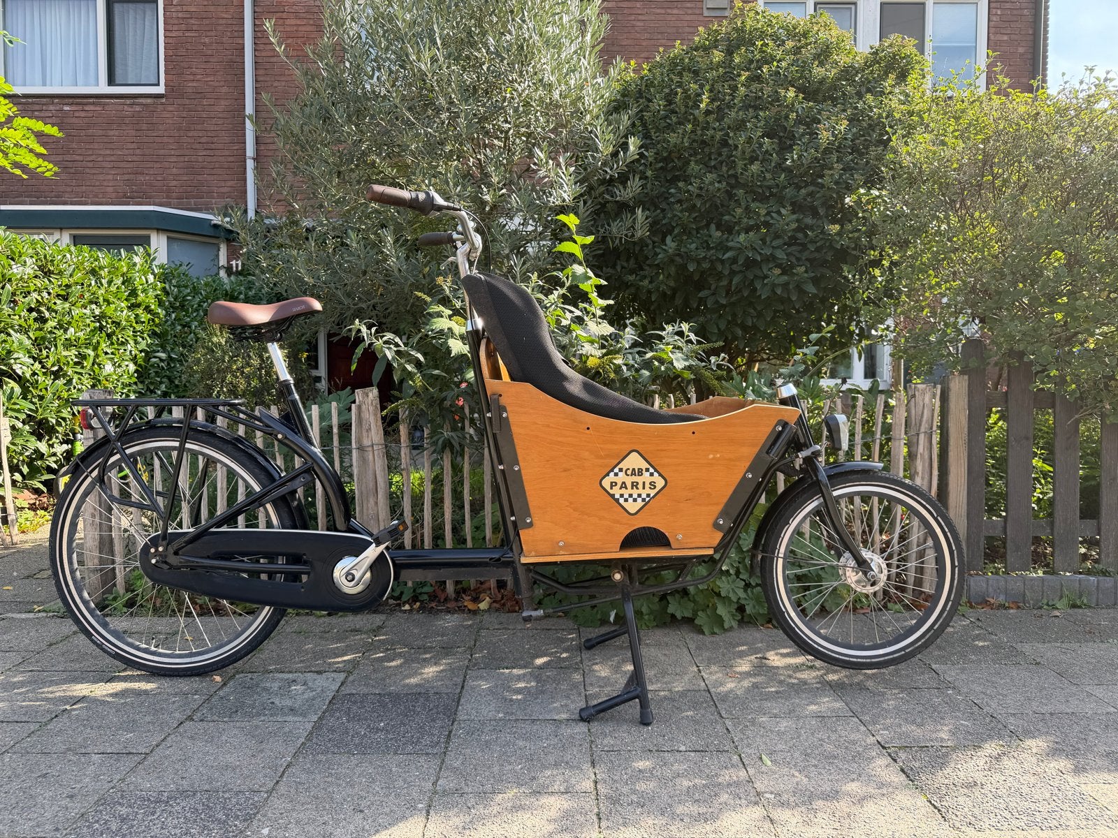 Cab de Paris Bakfiets met zitjes en veiligheidsriemen, Fietsen en Brommers, Terugtraprem, Gebruikt, 2 kinderen, Ophalen
