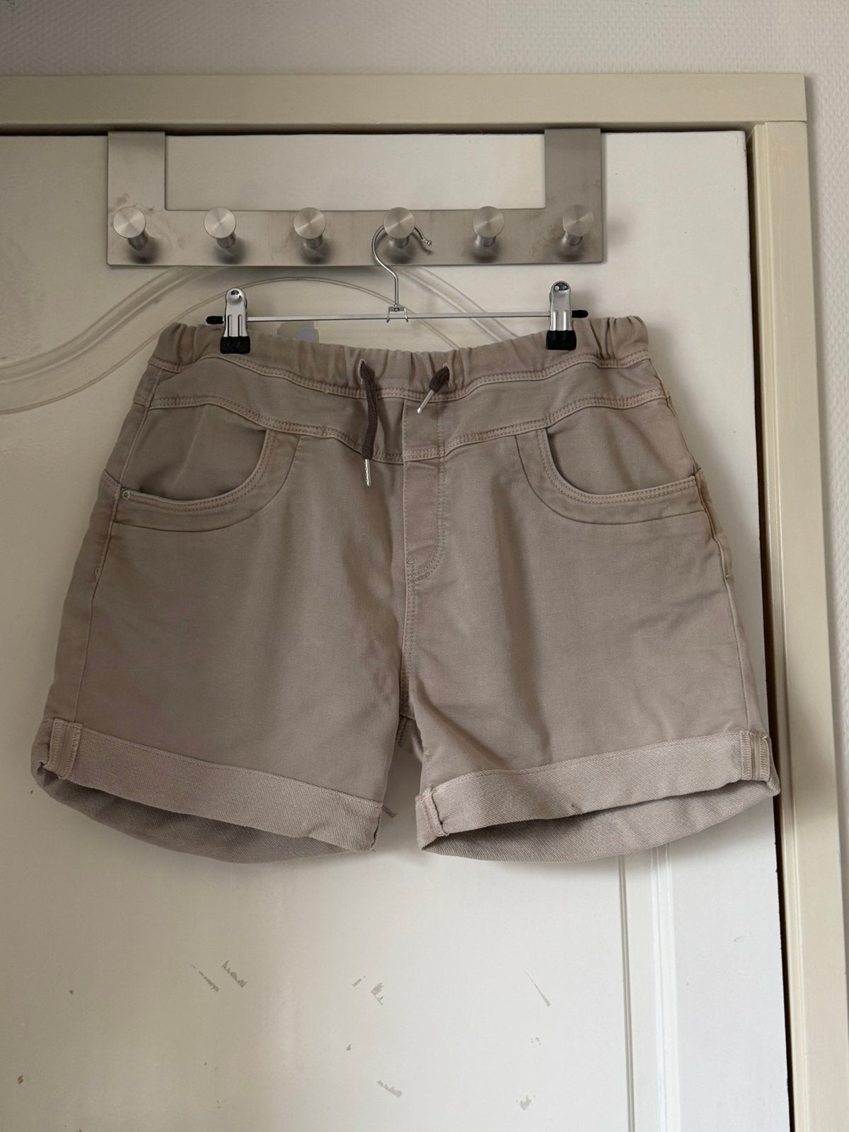 COJ Anna Jogging Short - Moon Rock (Beige) - Maat L, Ophalen of Verzenden, Zo goed als nieuw, Overige kleuren, W33 - W36 (confectie 42/44)