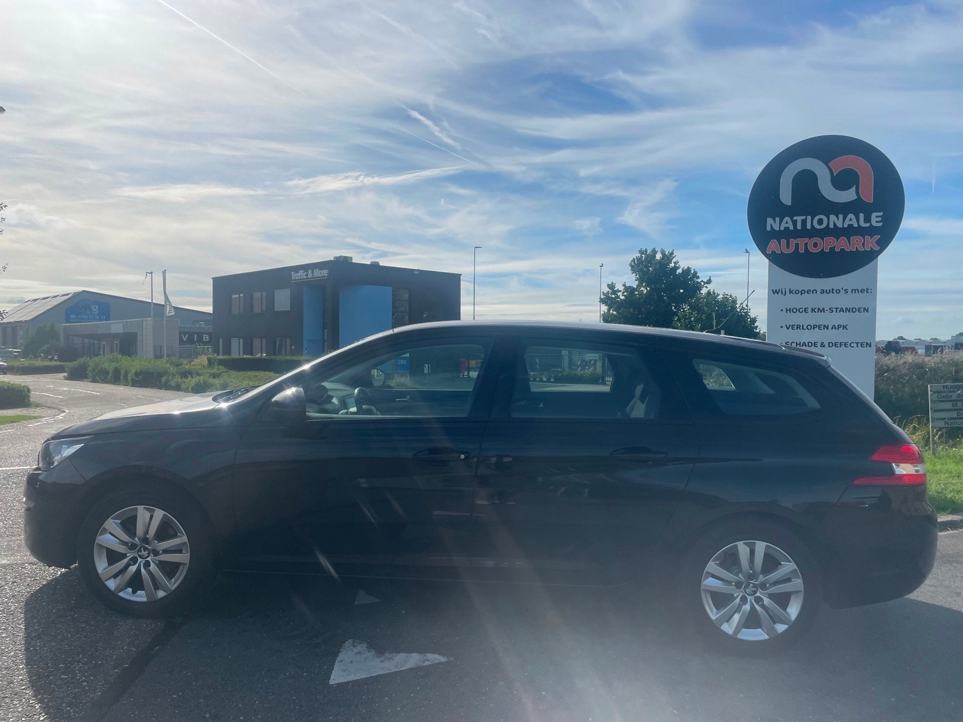 Peugeot 308 SW 2014 * 1.6 BlueHDI Access * EURO 6 * APK *, Voorwielaandrijving, Gebruikt, 4 cilinders, Zwart