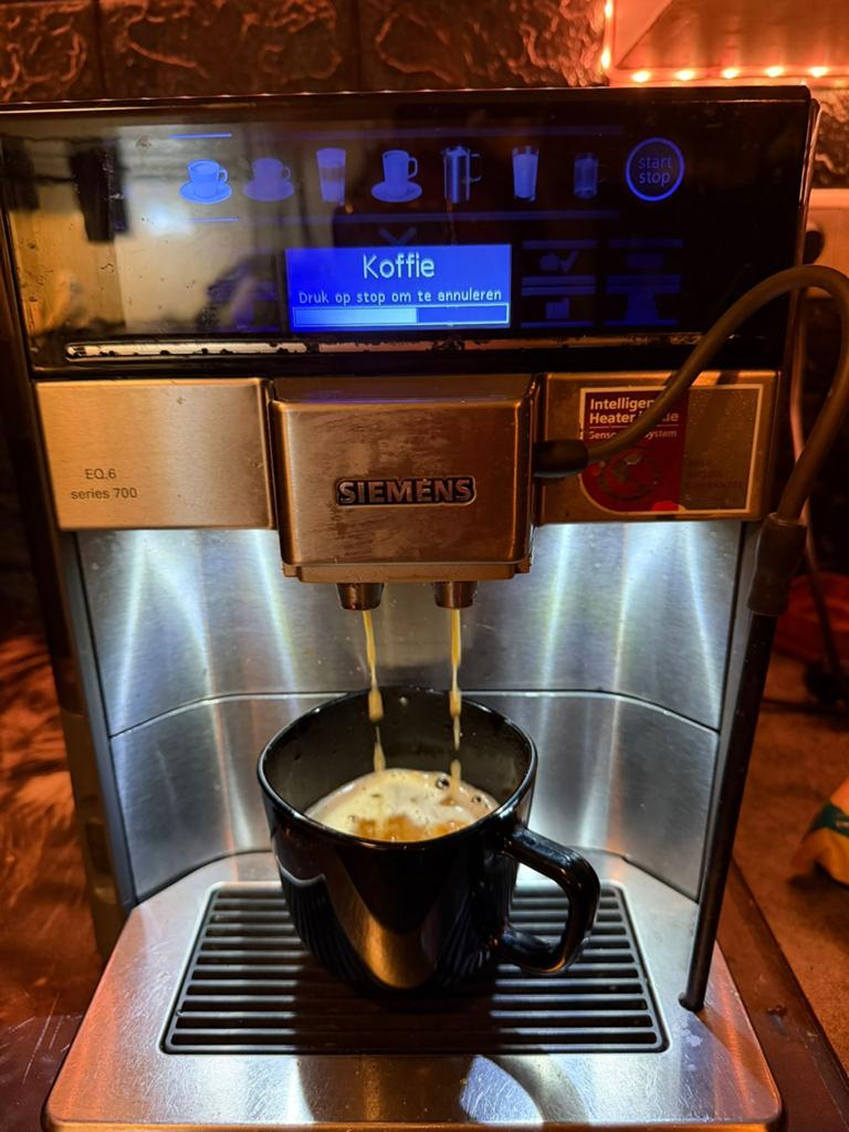 Siemens EQ 6 S700, Ophalen, Zo goed als nieuw, Koffiemachine