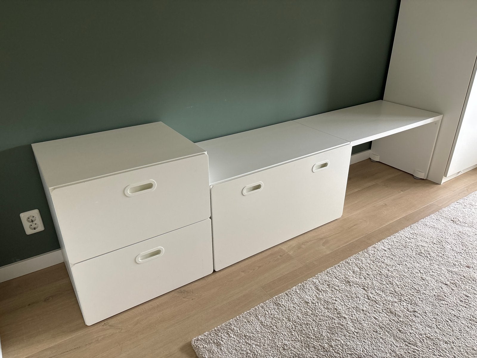 Super leuke IKEA opbergkastjes met lades en bureau, Ophalen, Zo goed als nieuw