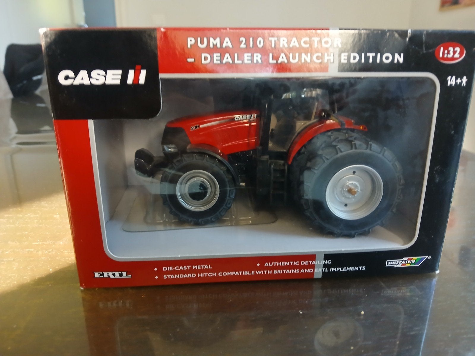 britains Case IH puma 210 dealer launch edition. 1:32, Hobby en Vrije tijd, Modelauto's | 1:32, Ophalen of Verzenden, Zo goed als nieuw