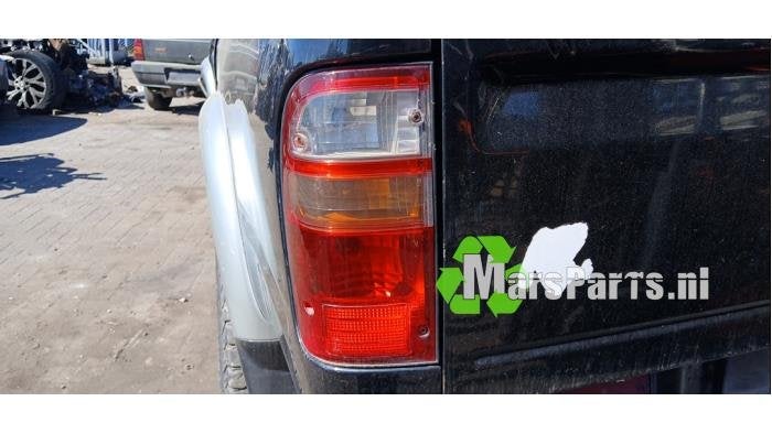 Achterlicht links van een Toyota Hilux