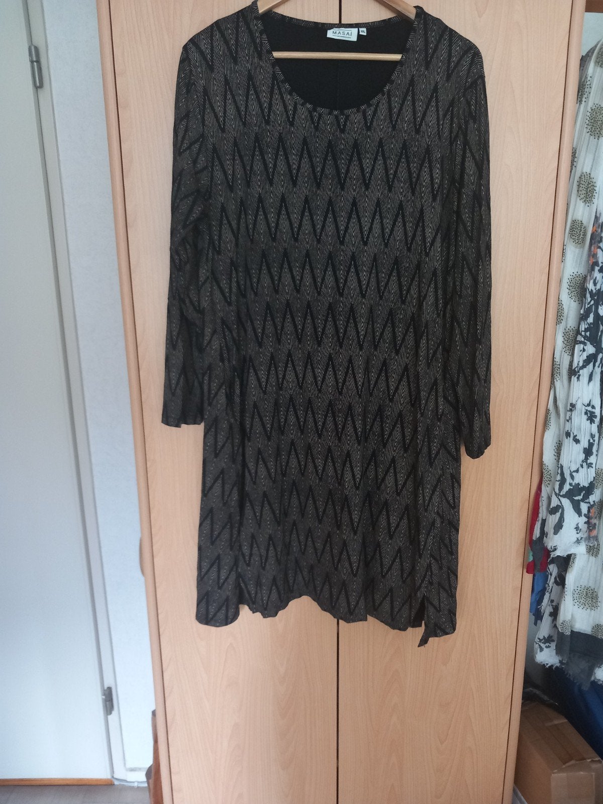 Masai jurkje maat XXL, valt klein zie afm, Kleding | Dames, Zwart, Maat 46/48 (XL) of groter, Ophalen of Verzenden, Zo goed als nieuw