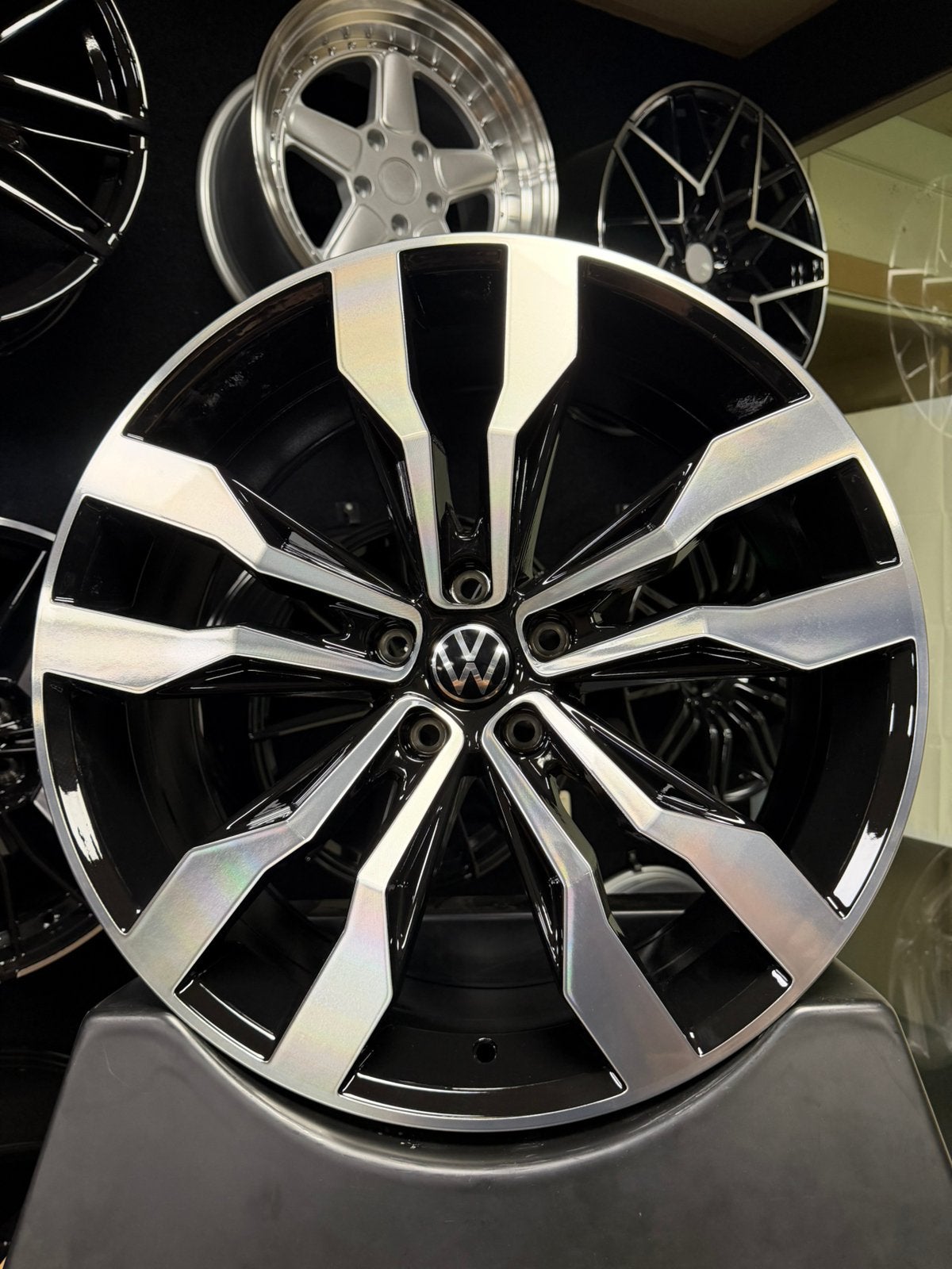 20 inch velgen voor Volkswagen Suzuka look R-LINE Tiguan T-r, Auto-onderdelen, Velg(en), Nieuw, Ophalen of Verzenden, Personenwagen