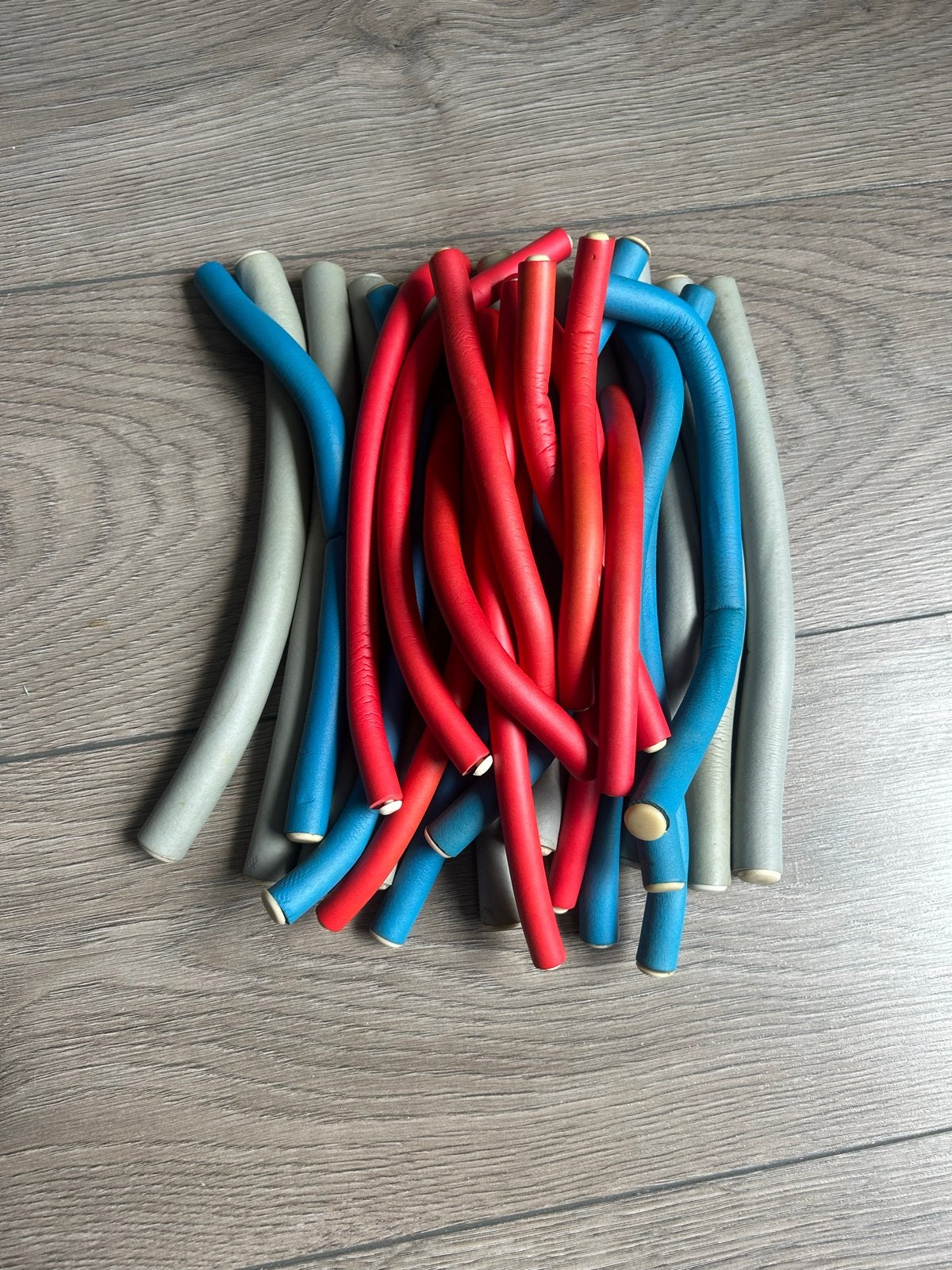 Flexibele krulspelden - 11xrood 10xgrijs 8xblauw, Ophalen, Gebruikt, Krultang of Stijltang