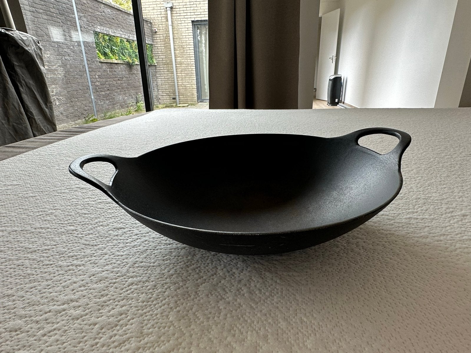 Gietijzeren wok / wokpan met handgrepen – zware kwaliteit, Ophalen, Gebruikt, Gietijzer, Wok