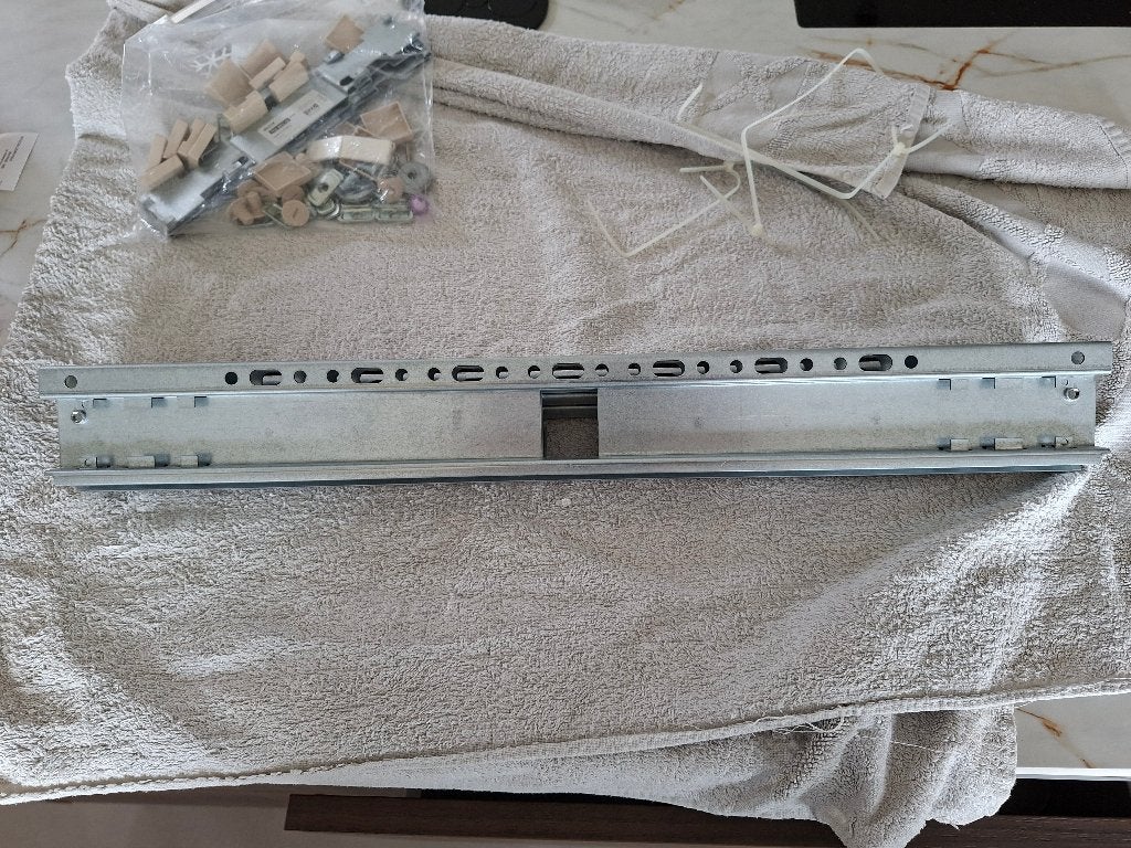 4x Ikea besta wandrail, Doe-het-zelf en Verbouw, Ophalen of Verzenden, Zo goed als nieuw, 250 mm of meer, Overige typen