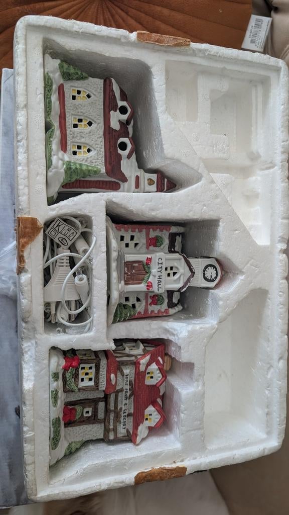 (Kerst)dorp verlichting van steen kleine huisjes, Diversen, Kerst, Ophalen