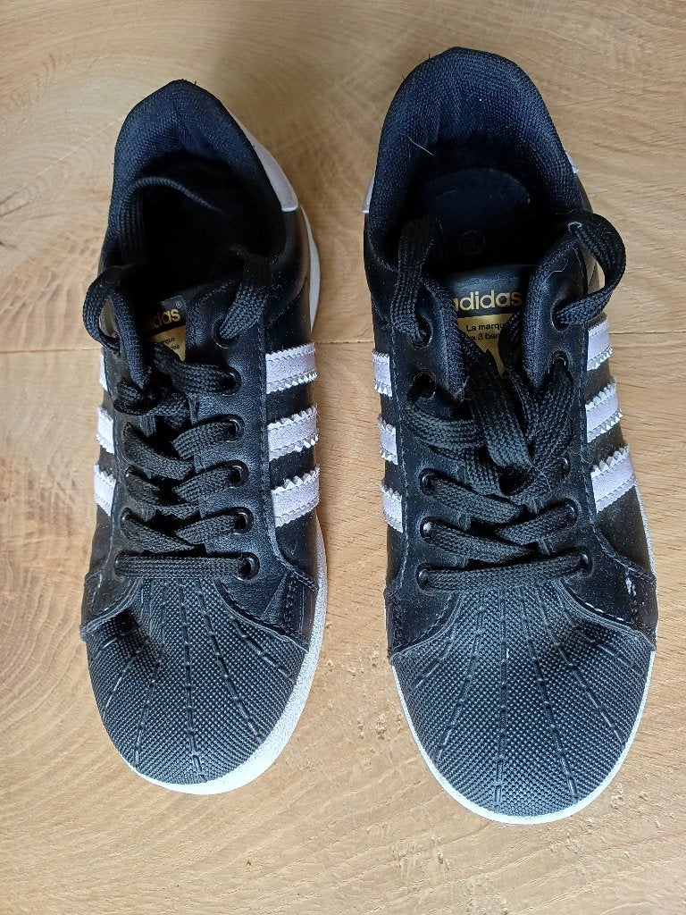 zwarte sportschoenen dames maat 39, Kleding | Dames, Adidas, Ophalen of Verzenden, Gedragen, Sportschoenen