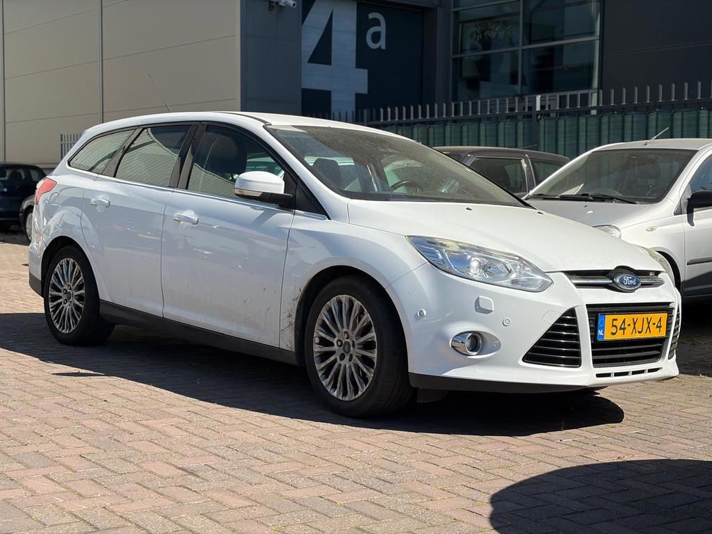Ford Focus Wagon 1.6 EcoBoost Lease Titanium VERSNELLINGSBAK, Auto's, Gebruikt, 4 cilinders, 150 pk, Wit