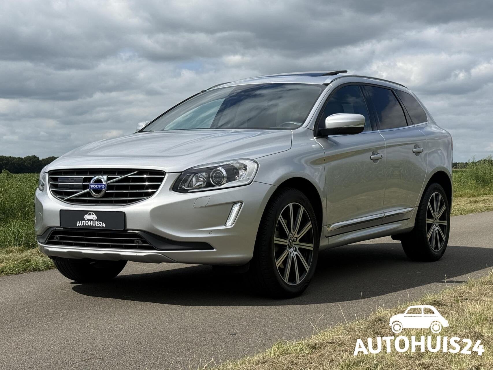 Volvo XC60 2.0 T5 FWD Summum POLESTAR PANODAK XENON ACC PDC