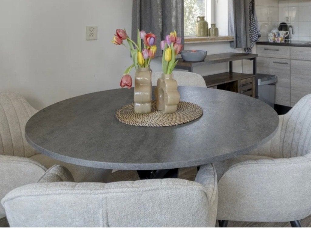 Moderne ronde eettafel, Ophalen, 100 tot 150 cm, Rond, Zo goed als nieuw