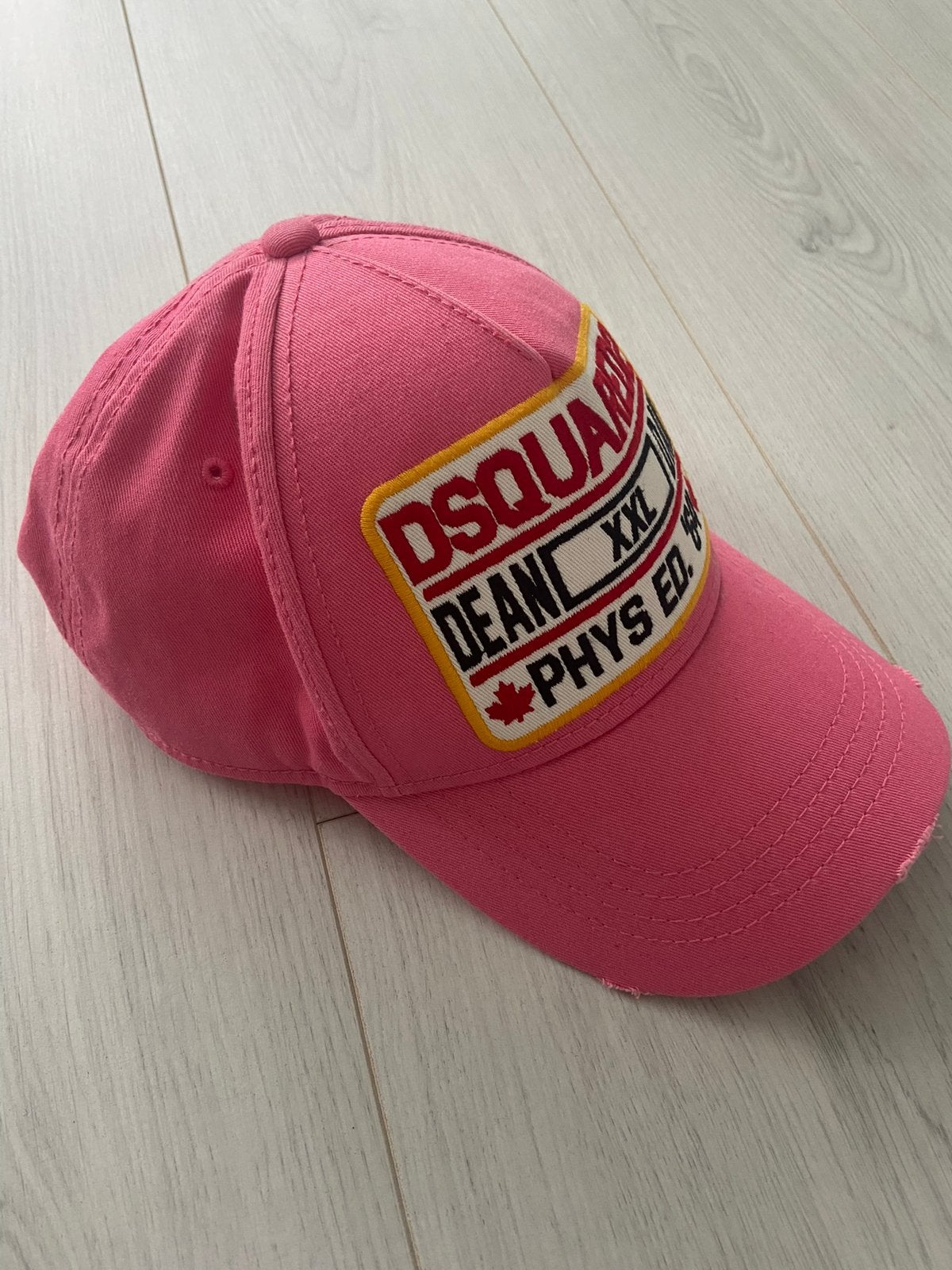 Dsquared2 dames pet, Ophalen of Verzenden, Zo goed als nieuw, One size fits all, Pet