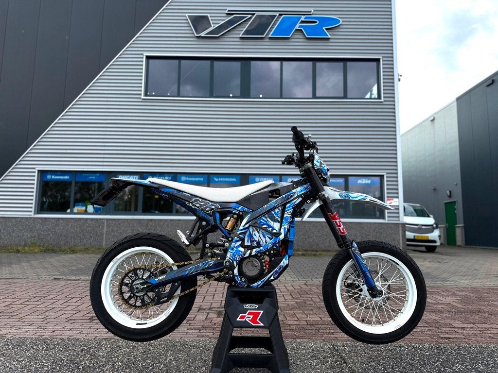 Sur-Ron Supermoto Ultra Bee 60 pk A1 rijbewijs Supermotard, Ktm, Bedrijf, Traction Control, Mattighofen
Mattighofen  Mattighofen, AT