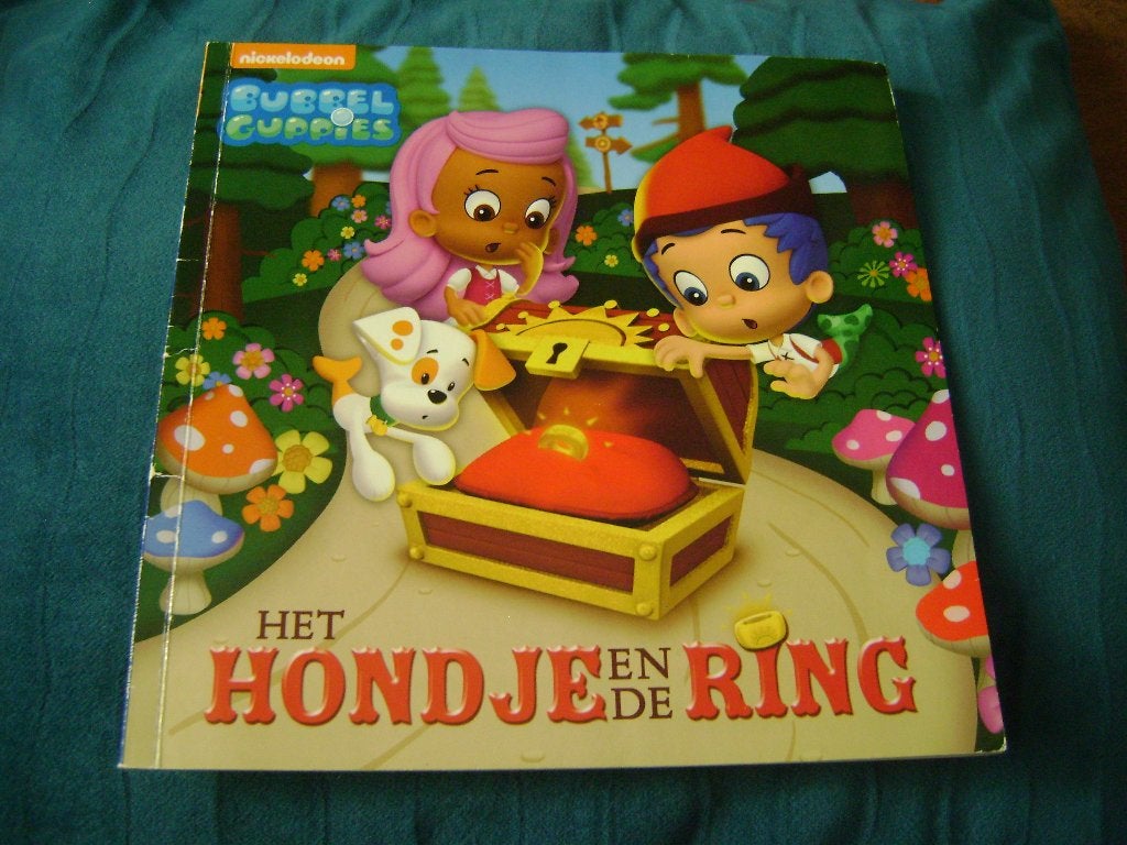 Bubbel Guppies - Het hondje en de ring, Ophalen of Verzenden, Gelezen, Fictie algemeen
