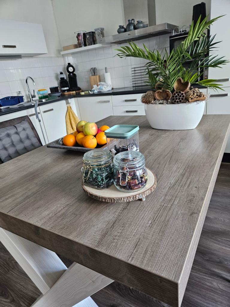 Te koop eettafel, Huis en Inrichting, Tafels | Eettafels, Gebruikt, Ophalen of Verzenden, Vier personen, Rechthoekig