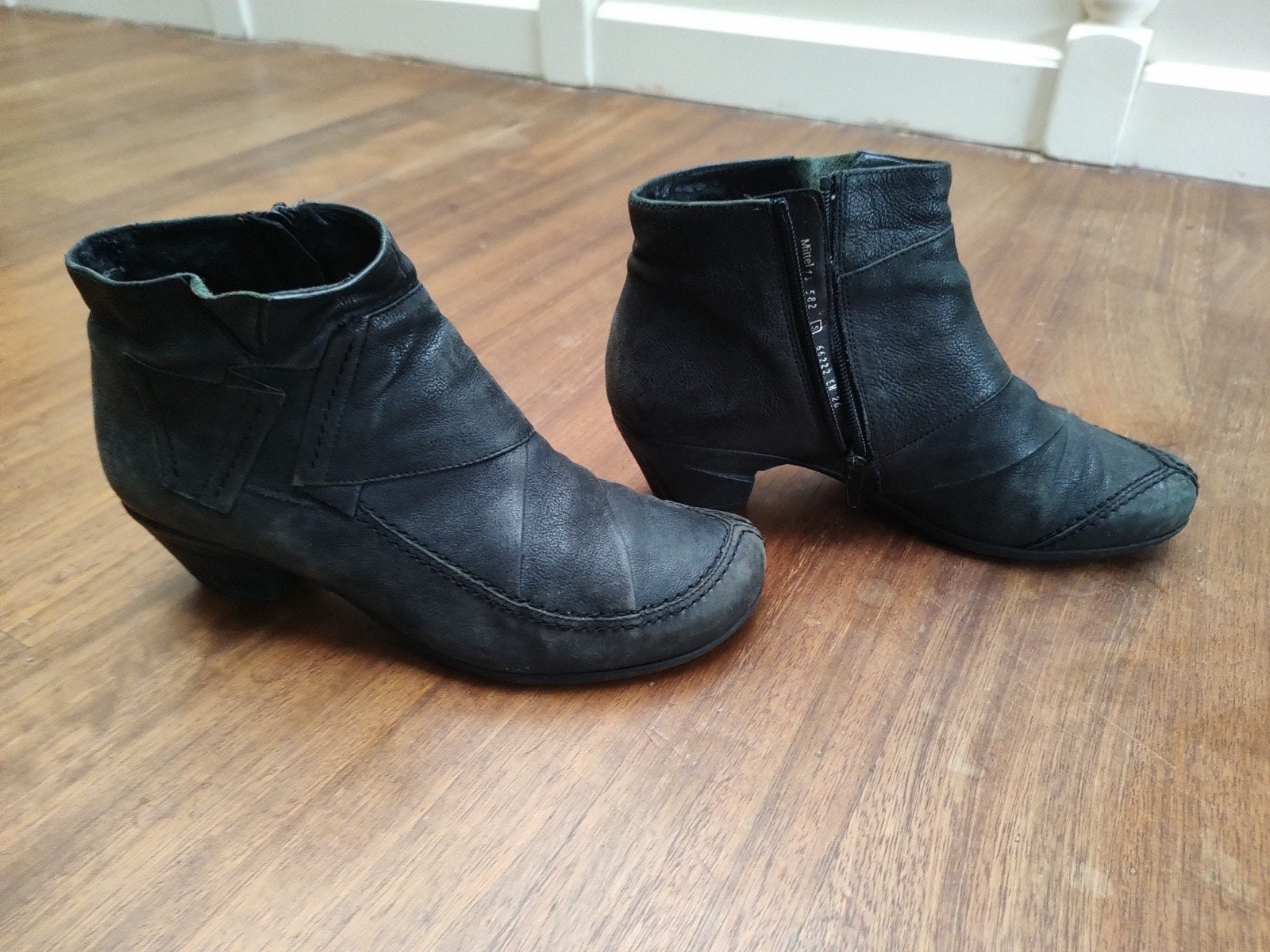 Gabor sport maat 39 (9), Kleding | Dames, Ophalen of Verzenden, Zo goed als nieuw, Zwart, Lage of Enkellaarzen