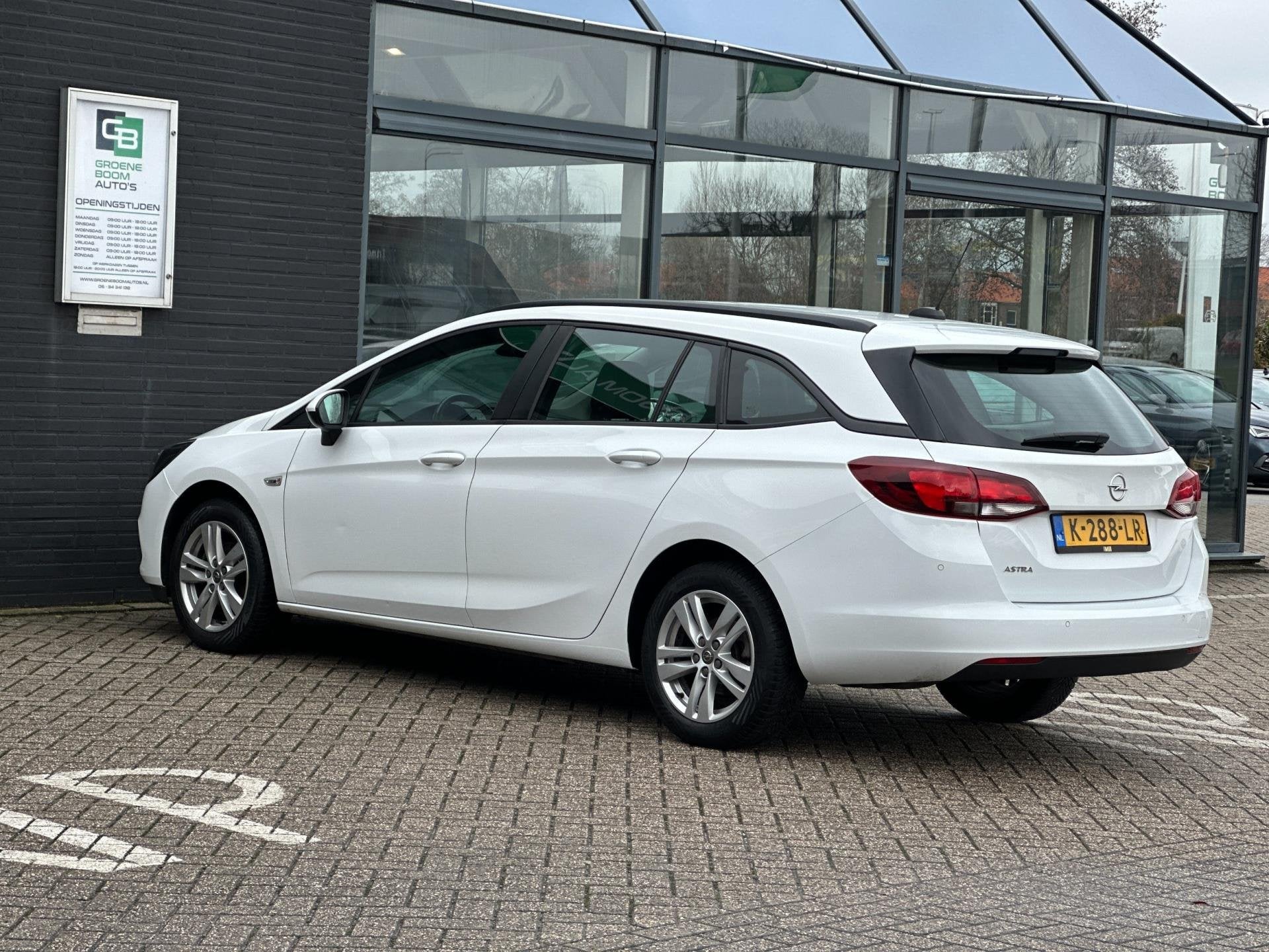 Opel Astra Sports Tourer 1.2 Business Edition/1STE EIG/NAVI/, Auto's, Opel, Voorwielaandrijving, Stof, Gebruikt, Euro 6