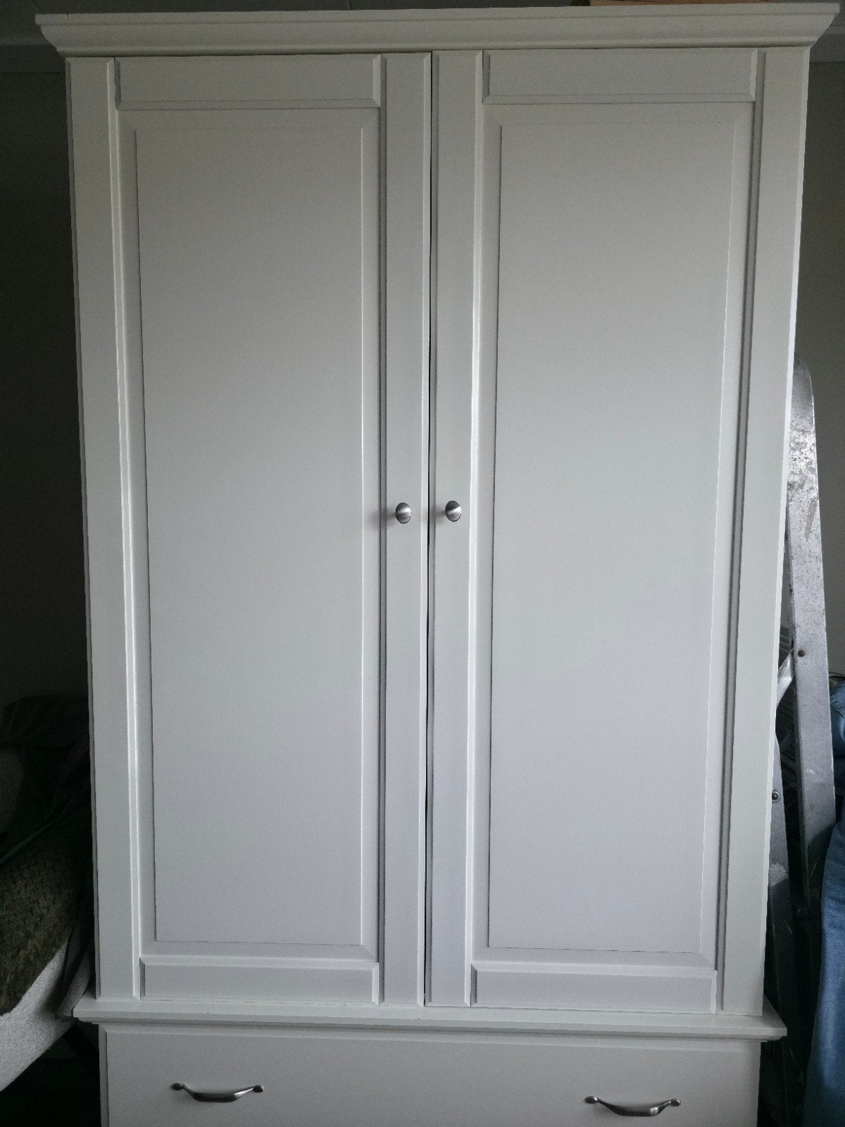 Witte kledingkast met lades en hangruimte, Huis en Inrichting, Kasten | Kledingkasten, Gebruikt, 50 tot 100 cm, Modern, 150 tot 200 cm