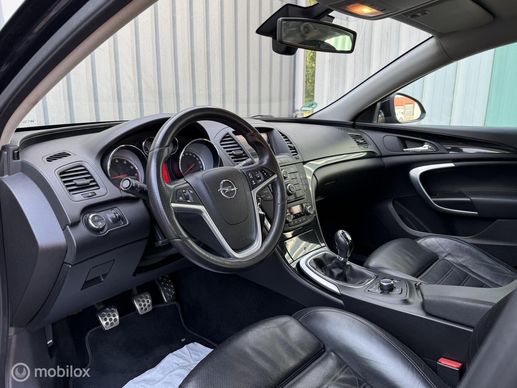 Opel Insignia 2.0 T Sport | Leer | 221PK, Auto's, Zwart, 4 cilinders, Zwart, Bedrijf