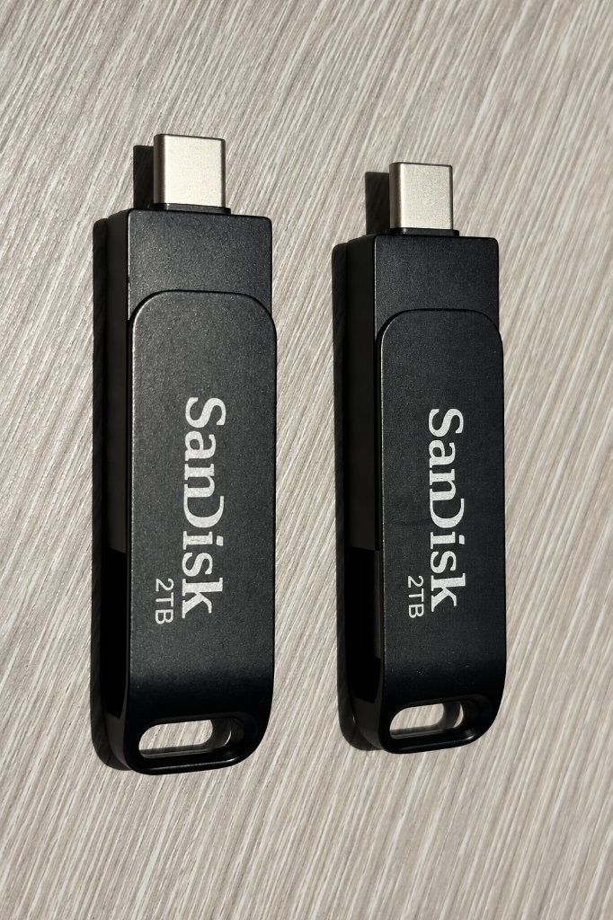 SanDisk 2TB USB-stick USB-C + USB-A –  Phone, Mac en PC, Verzenden, Zo goed als nieuw, SanDisk, 2 TB of meer