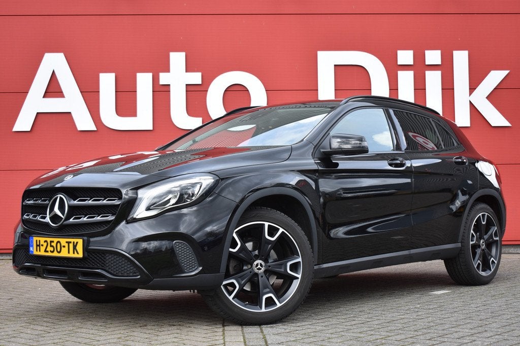 Mercedes-Benz GLA 200 Premium Plus Automaat | LED | Navi | C, Auto's, Mercedes-Benz, 15 km/l, Gebruikt, Automatische klimaatregeling