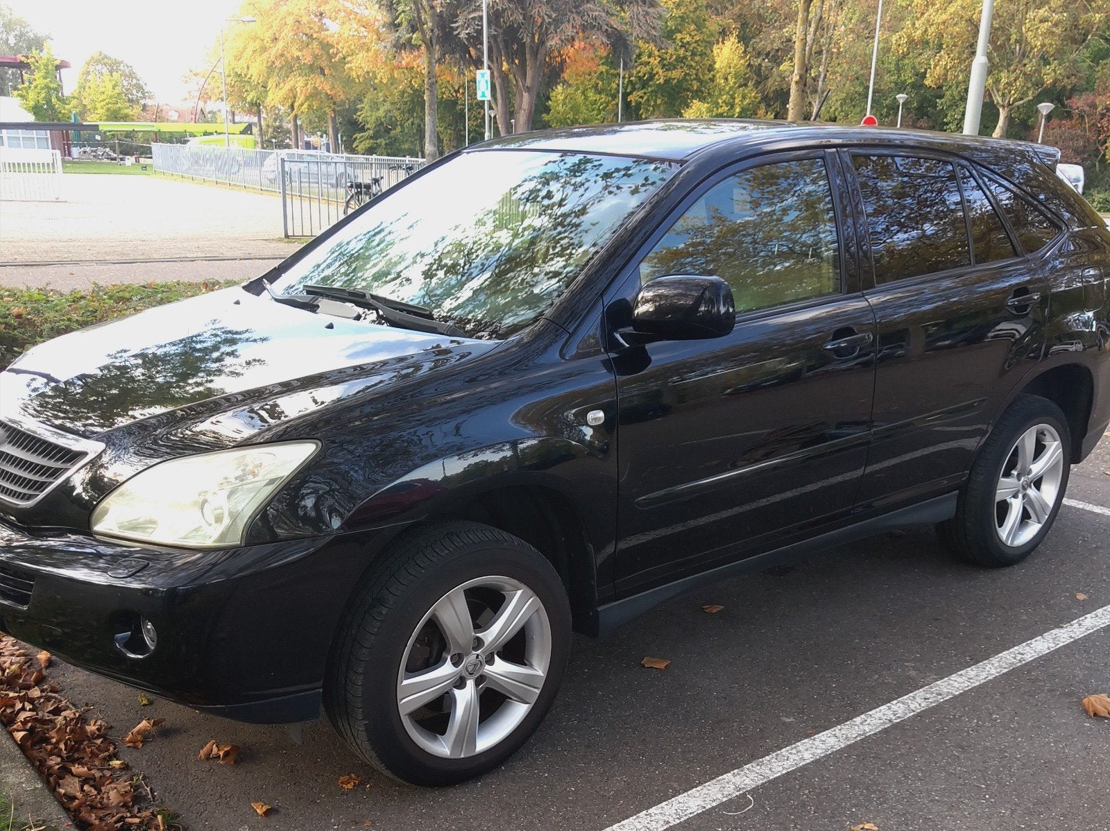 Lexus RX400H 3.3 V6 AUT 2006 Zwart GOED LEZEN!, Auto's, Automaat, 3311 cc, Beige, Verwarmde buitenspiegels