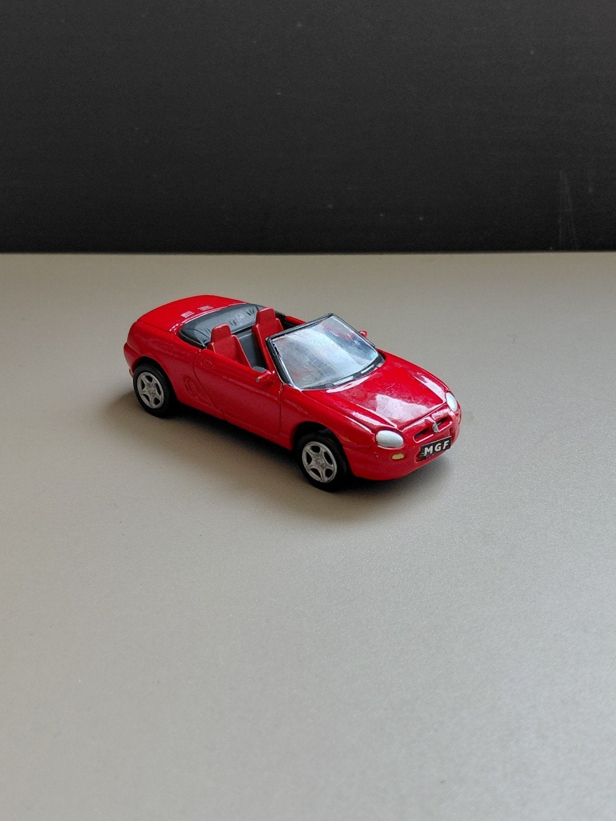 MG F Schaal 1/43 - New Ray Modelauto, Hobby en Vrije tijd, Ophalen of Verzenden, Auto, Overige merken