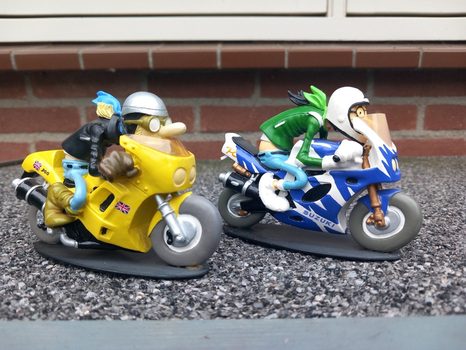 Triumph Daytona 900 & Suzuki GSX-R 750w  Joe Bar Team, Ophalen of Verzenden, Zo goed als nieuw, Motor, Overige merken