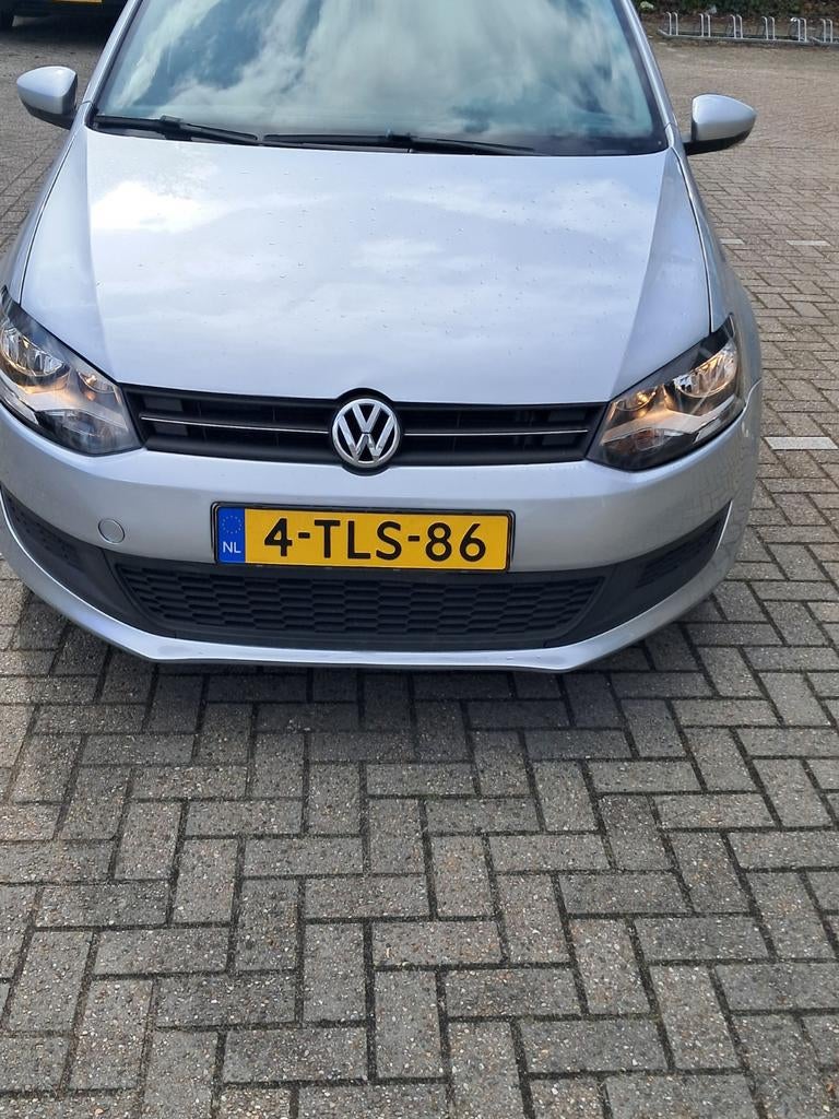 Volkswagen Polo 1.2 TSI 66KW 2014 Grijs, Voorwielaandrijving, 40 €/maand, Zwart, 4 cilinders
