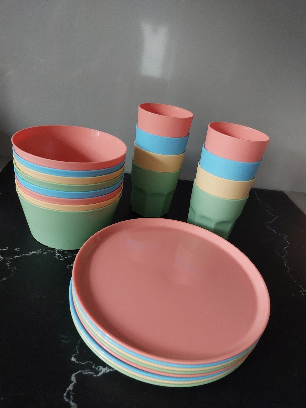 AH Campingservies - Borden, kommen en bekers, Ophalen of Verzenden, Gebruikt