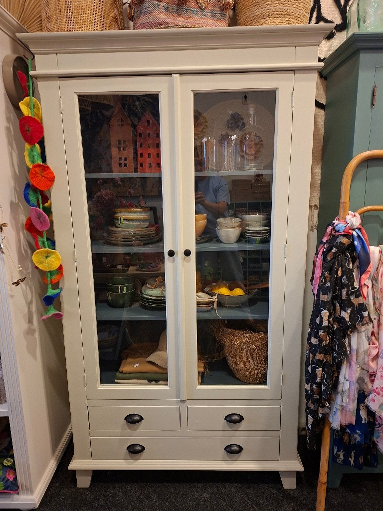 Mooie vitrinekast, Ophalen, 100 tot 150 cm, Met lade(s), Overige houtsoorten