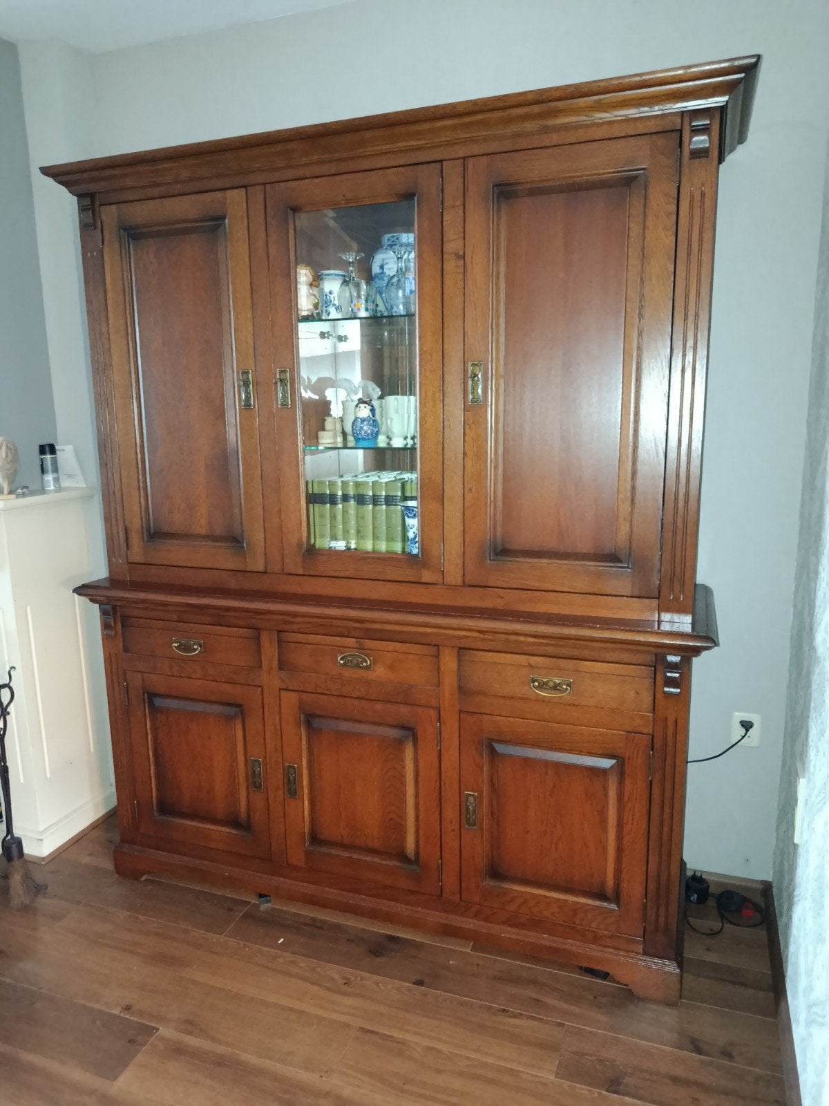 eiken kast, kersen kleur, Ophalen, 200 cm of meer, 150 tot 200 cm, 25 tot 50 cm