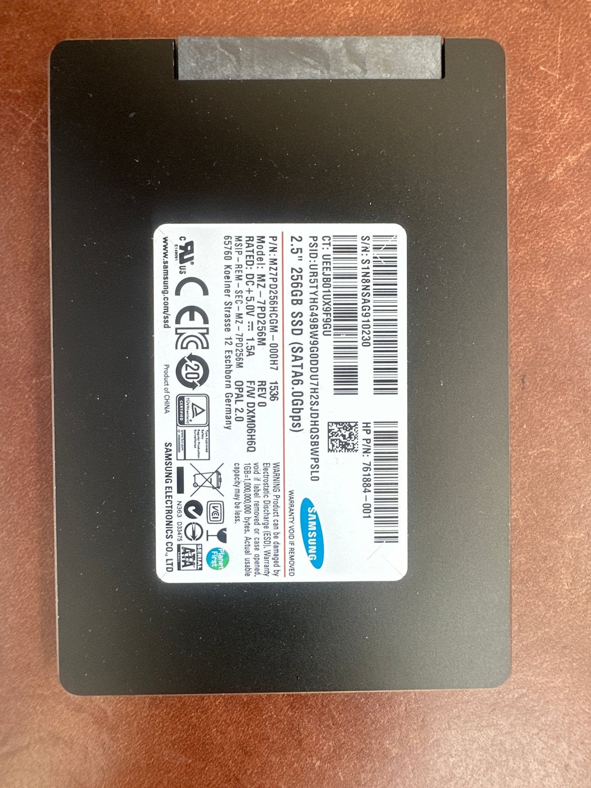 Samsung 256GB SSD 2.5" SATA6.0Gbps, Computers en Software, Harde schijven, Intern, Gebruikt, Server, Ophalen of Verzenden