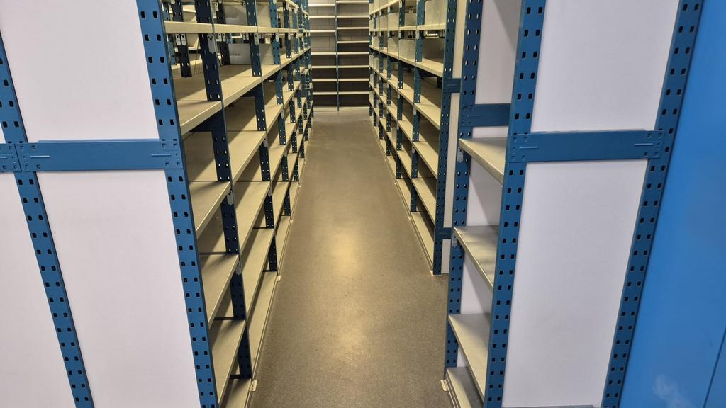 magazijnstelling met legborden, Ophalen