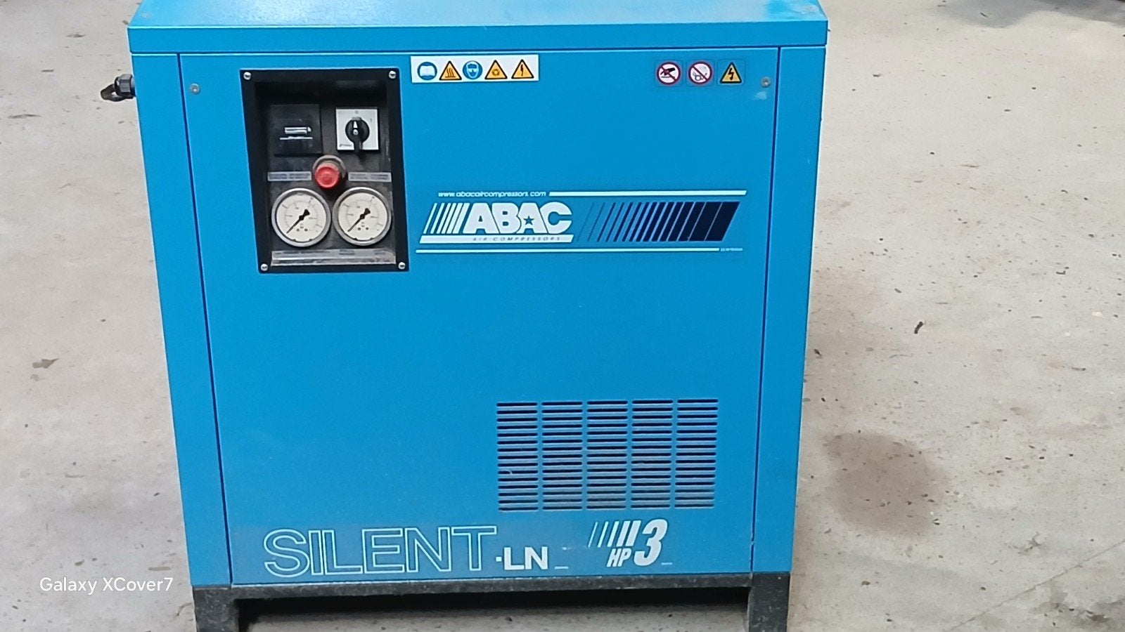 abac silent 3hp 320l/min 10bar, Doe-het-zelf en Verbouw, Compressors, 100 liter of meer, Ophalen