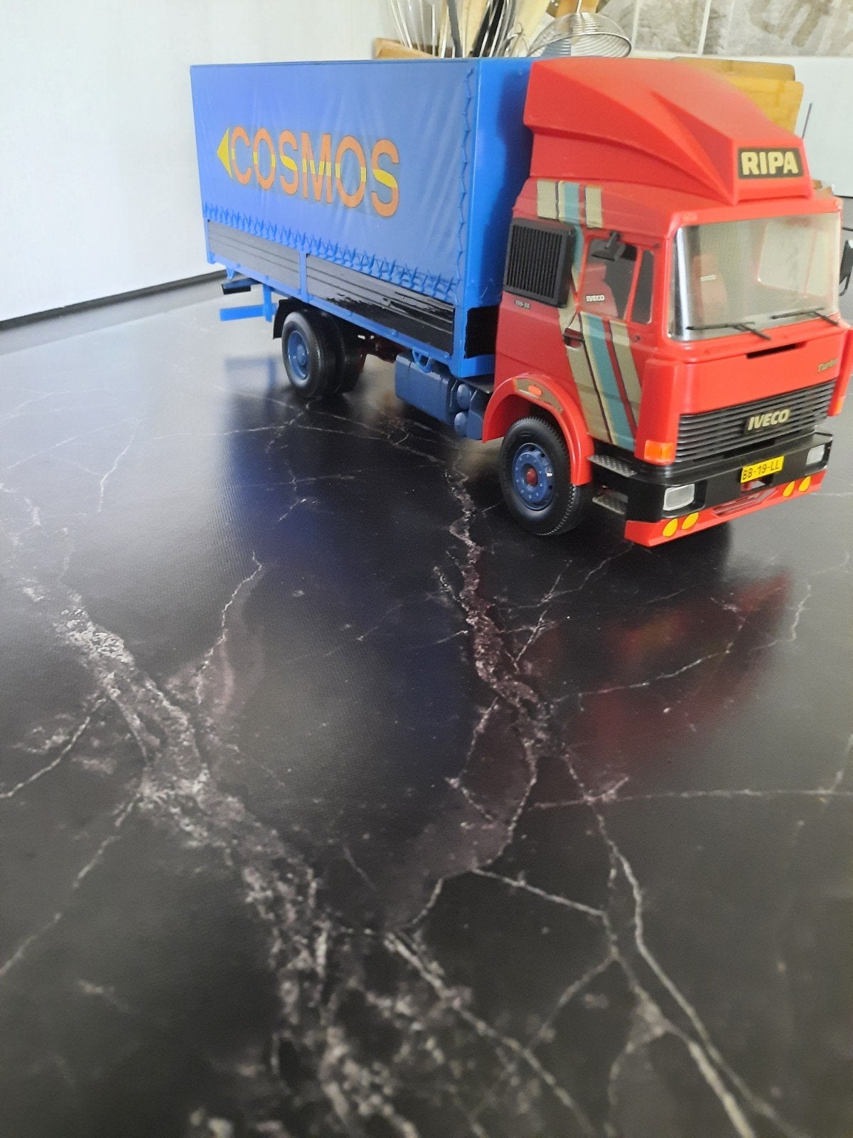 Iveco bakwagen zelfbouw 1:24 italeri, Hobby en Vrije tijd, Modelauto's | 1:24, Ophalen of Verzenden, Bus of Vrachtwagen