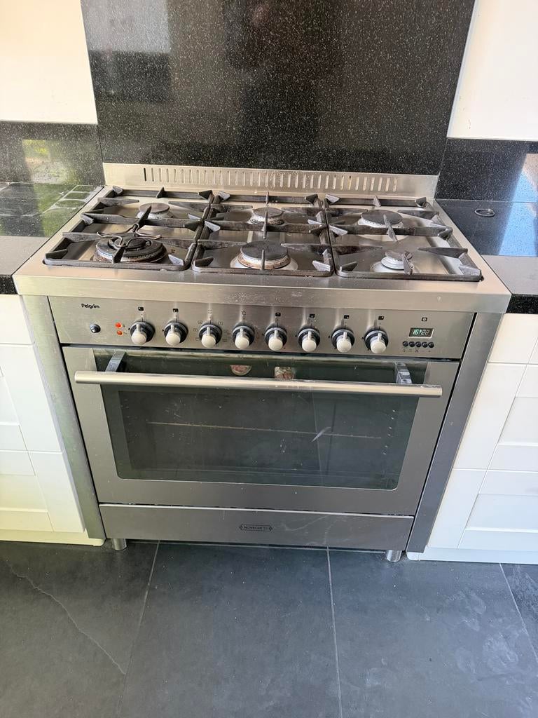Pelgrim Gasfornuis/oven met 6 pitten, Witgoed en Apparatuur, Fornuizen, Gebruikt, Vrijstaand, Gas, 5 kookzones of meer, 60 cm of meer
