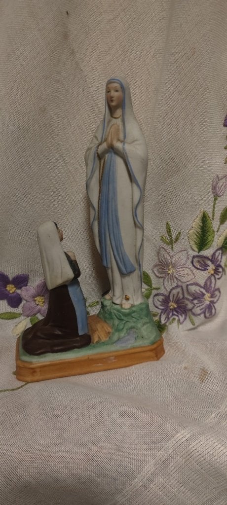 1024 Beeld OL.Vrouw van Lourdes met Bernadette - porselein, Ophalen of Verzenden, Zo goed als nieuw, Beeld(je), Christendom | Katholiek