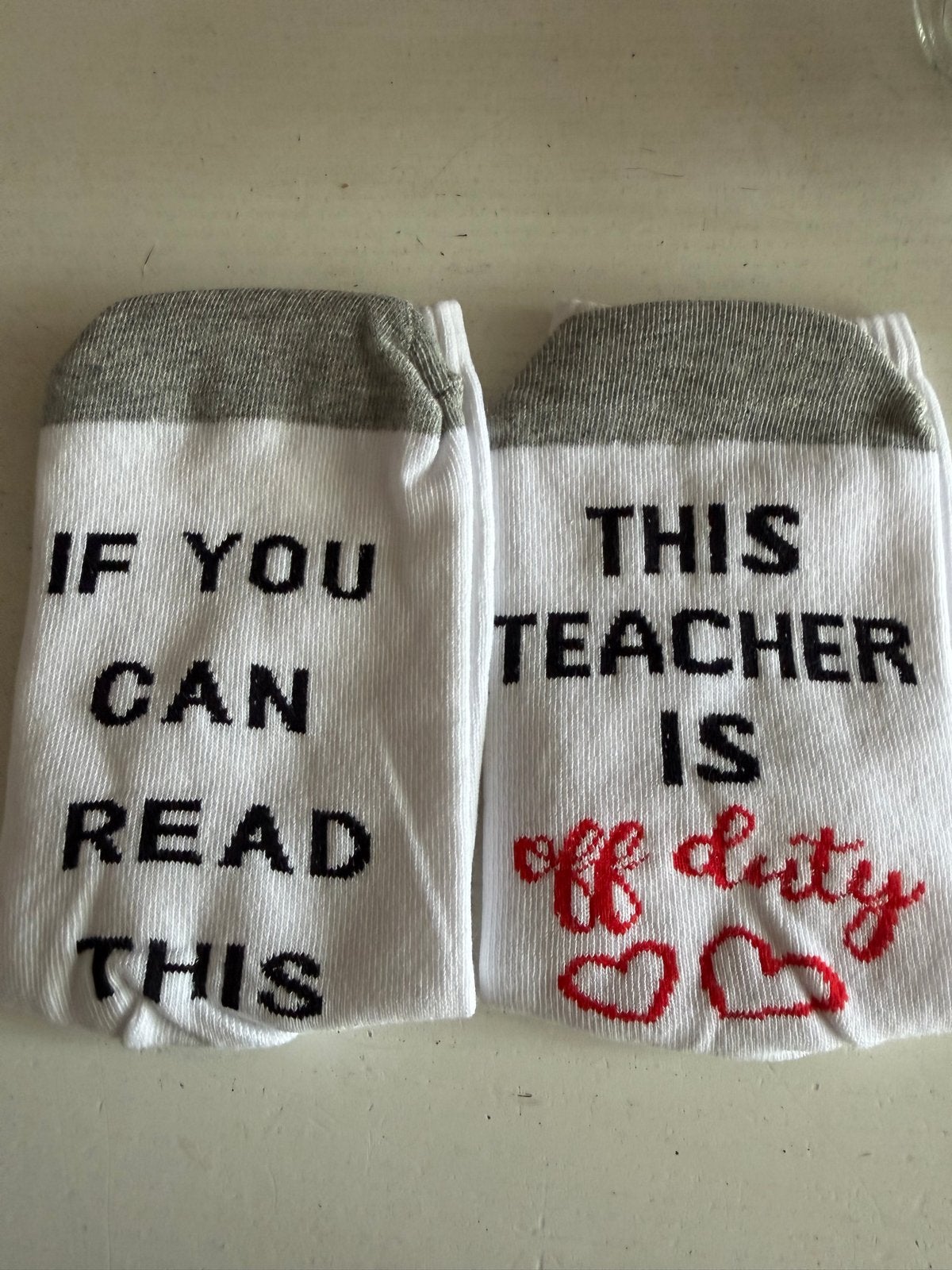 Leuke sokken met tekst 'If you can read this, this teacher i, Kleding | Dames, Sokken en Kousen, Sokken en Kniesokken, Wit, Nieuw