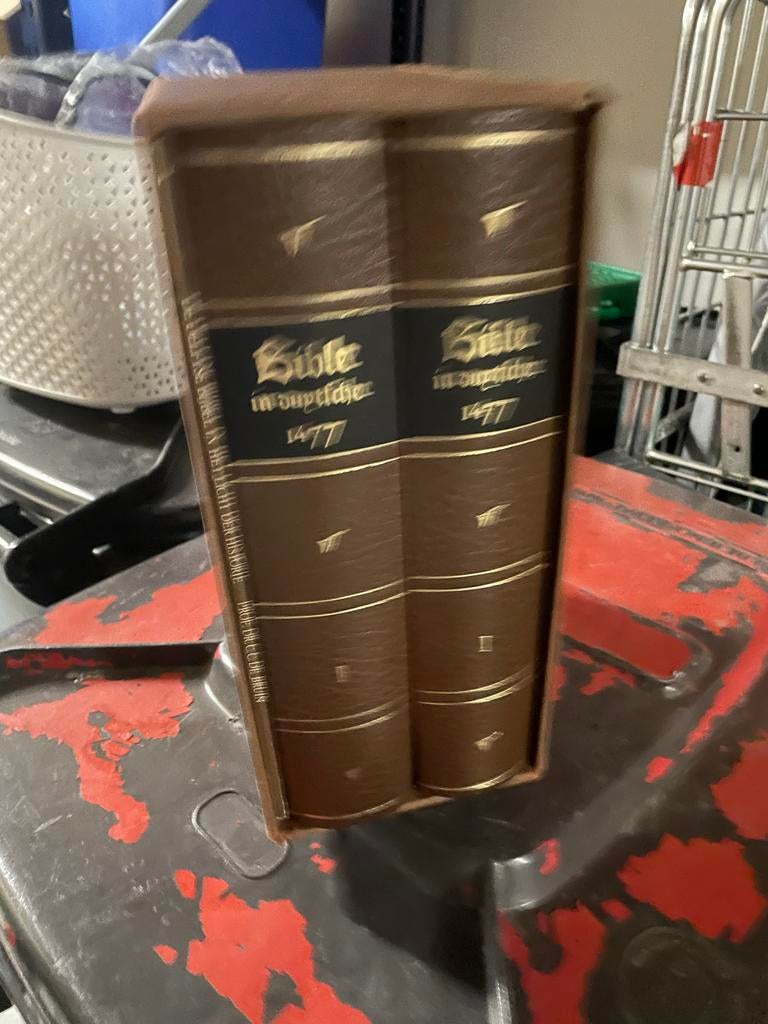 Bijbel in drie delen - uitgave 1477, Ophalen of Verzenden, Gelezen, Christendom | Katholiek