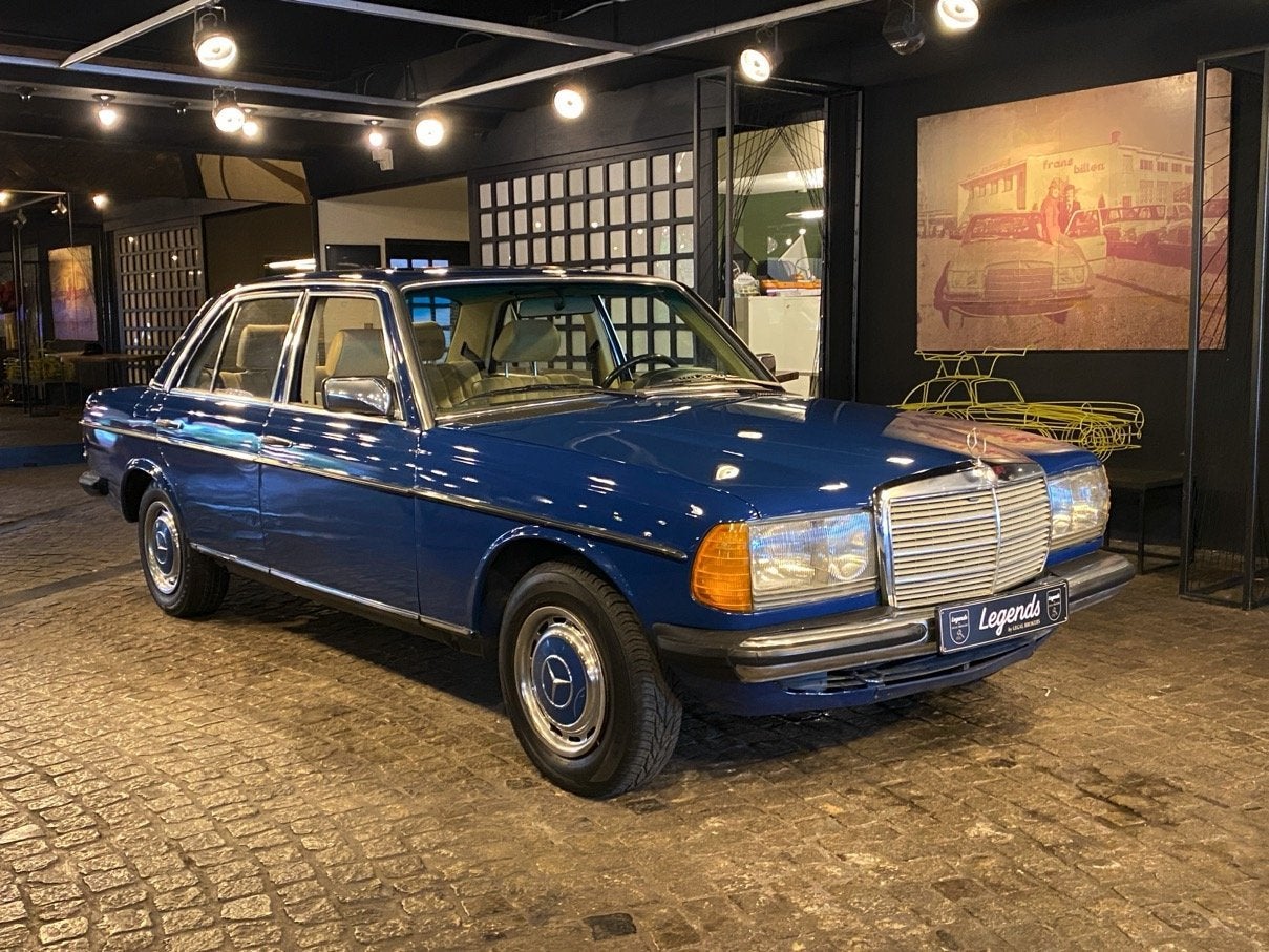 Mercedes-Benz 240 W123 240D (bj 1984), Auto's, Blauw, Mercedes-Benz, Bedrijf, Sedan