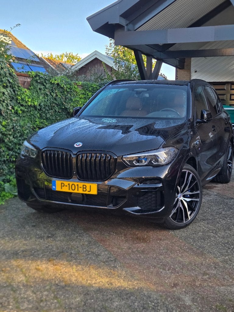 BMW X5 Xdrive45e 394pk Aut 2022 Zwart, Dealer onderhouden, 77 km/l, Zwart, Vierwielaandrijving
